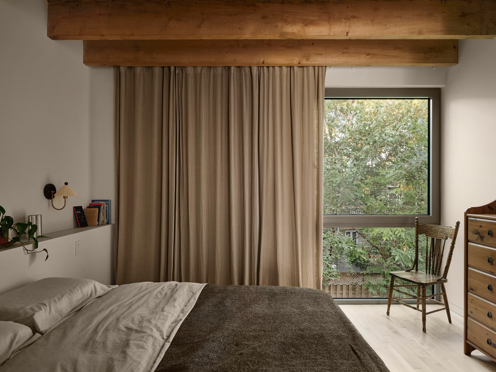 L'ARCHITECTE QUI MURMURAIT À L'OREILLE DES MAISONS - Image 6